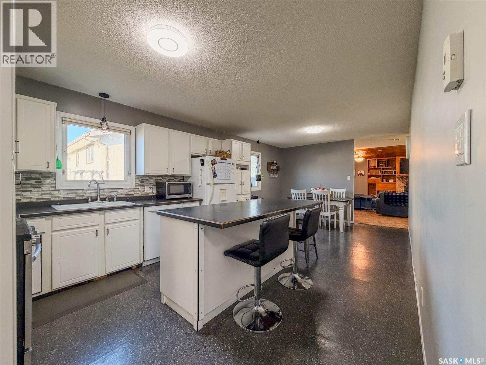 405 5th STREET E - 22