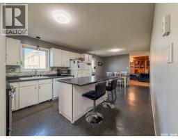 405 5th Street E, Shaunavon, SK S0N2M0 Photo 22