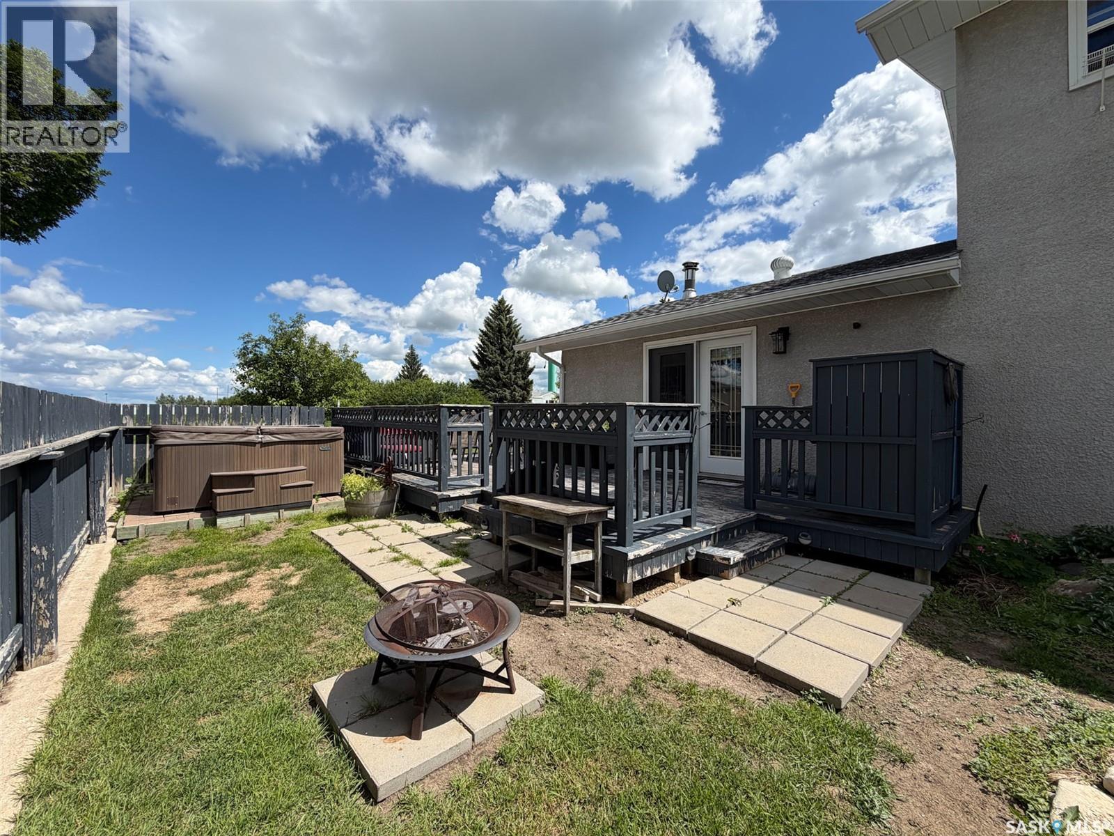 405 5th STREET E - 45