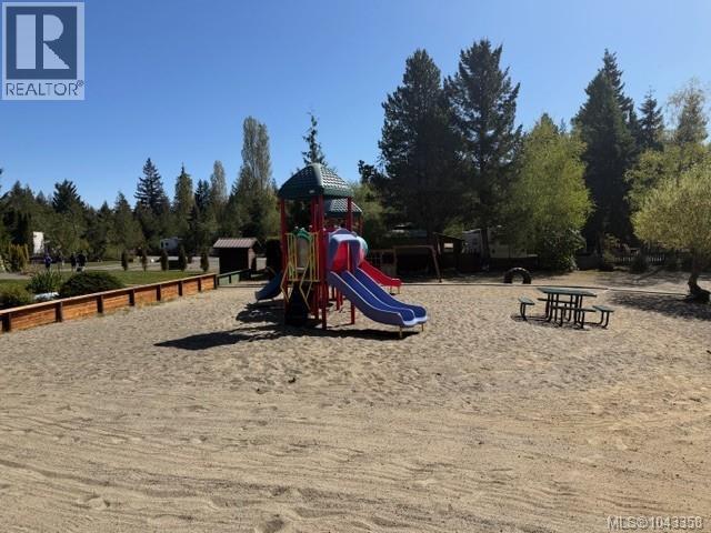 #A4 2650 Turnbull Rd - 28