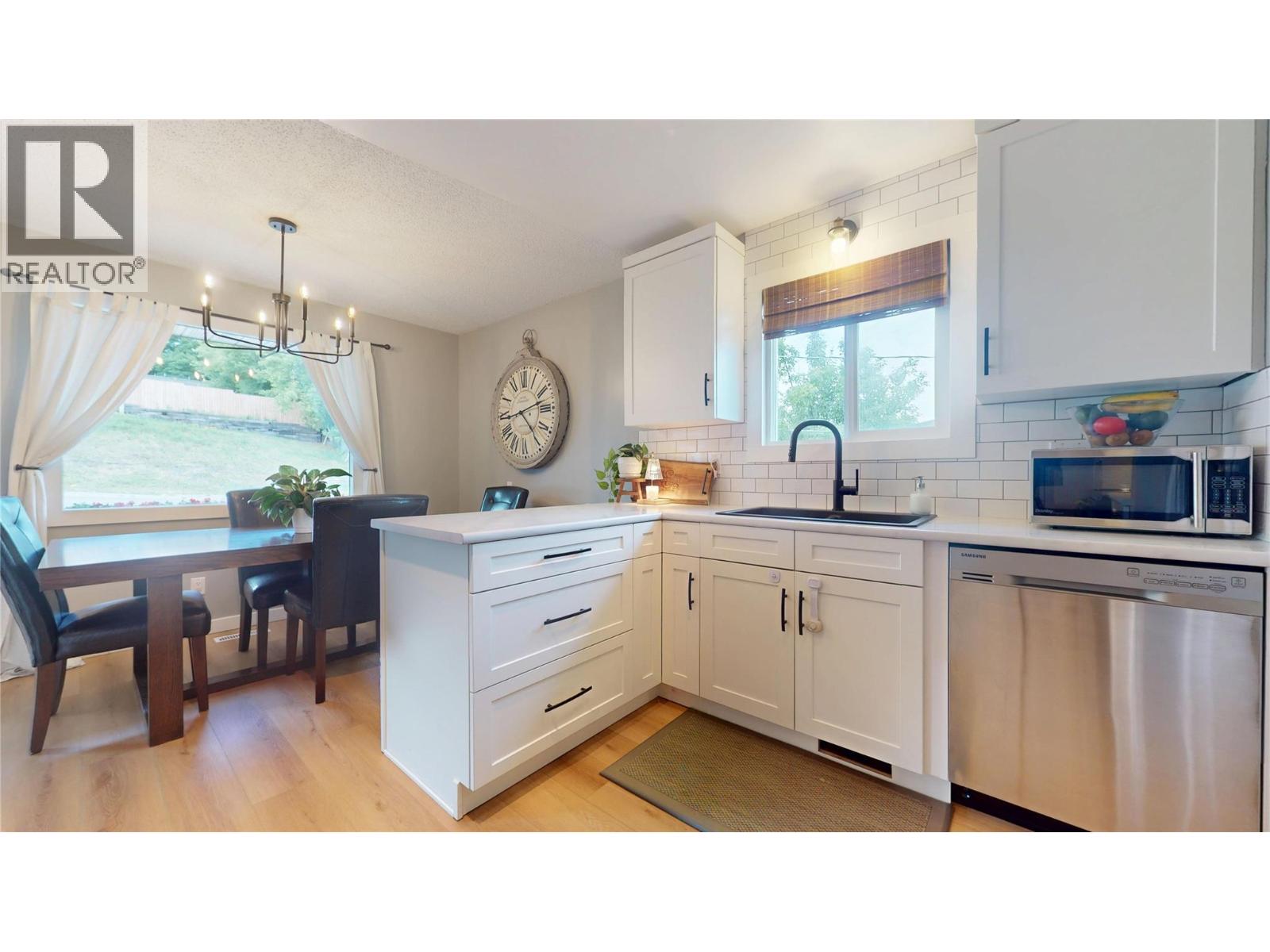 1108 11 Street S - 12
