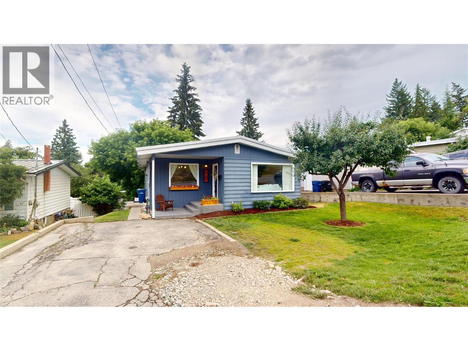 1108 11 Street S - 3