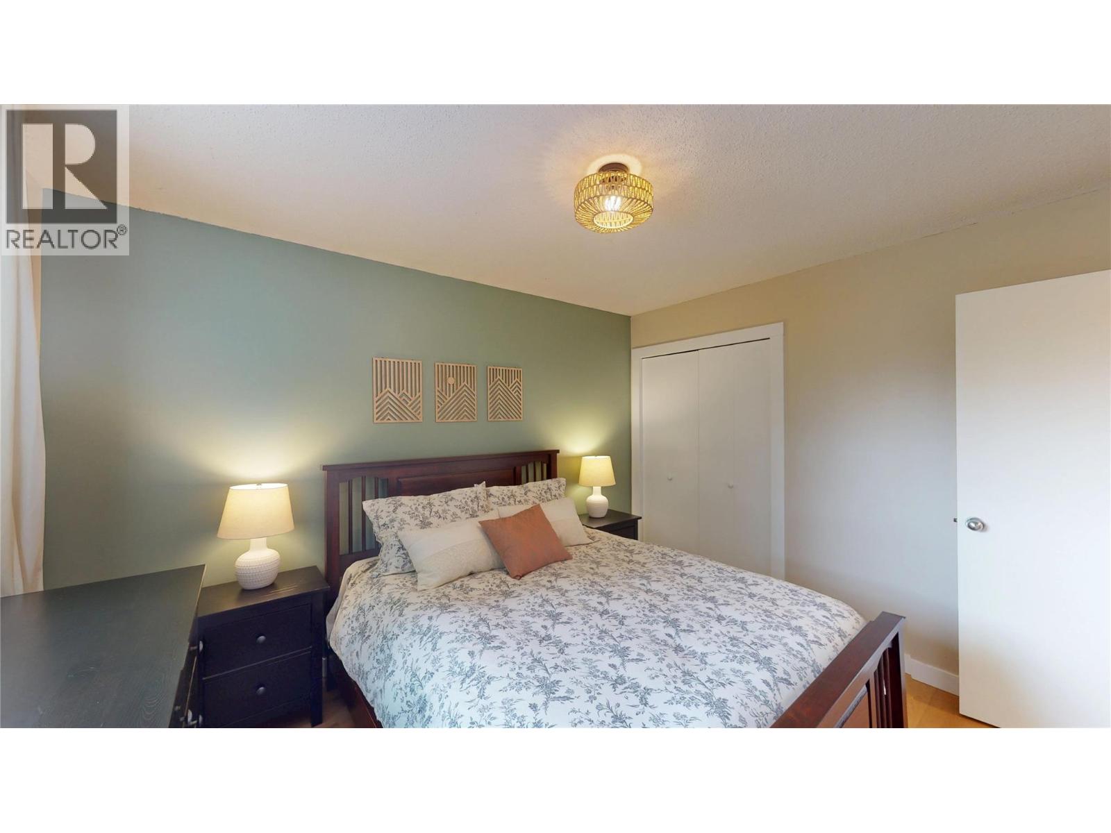 1108 11 Street S - 15