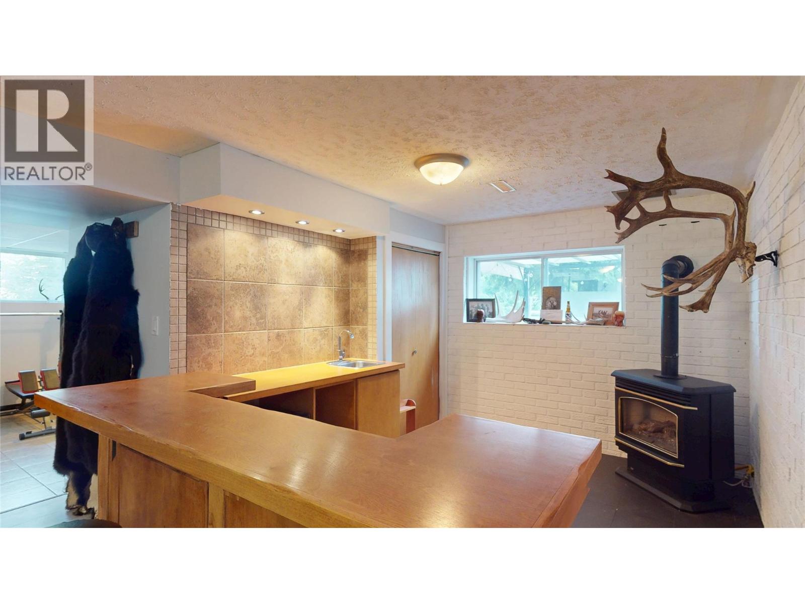 1108 11 Street S - 27