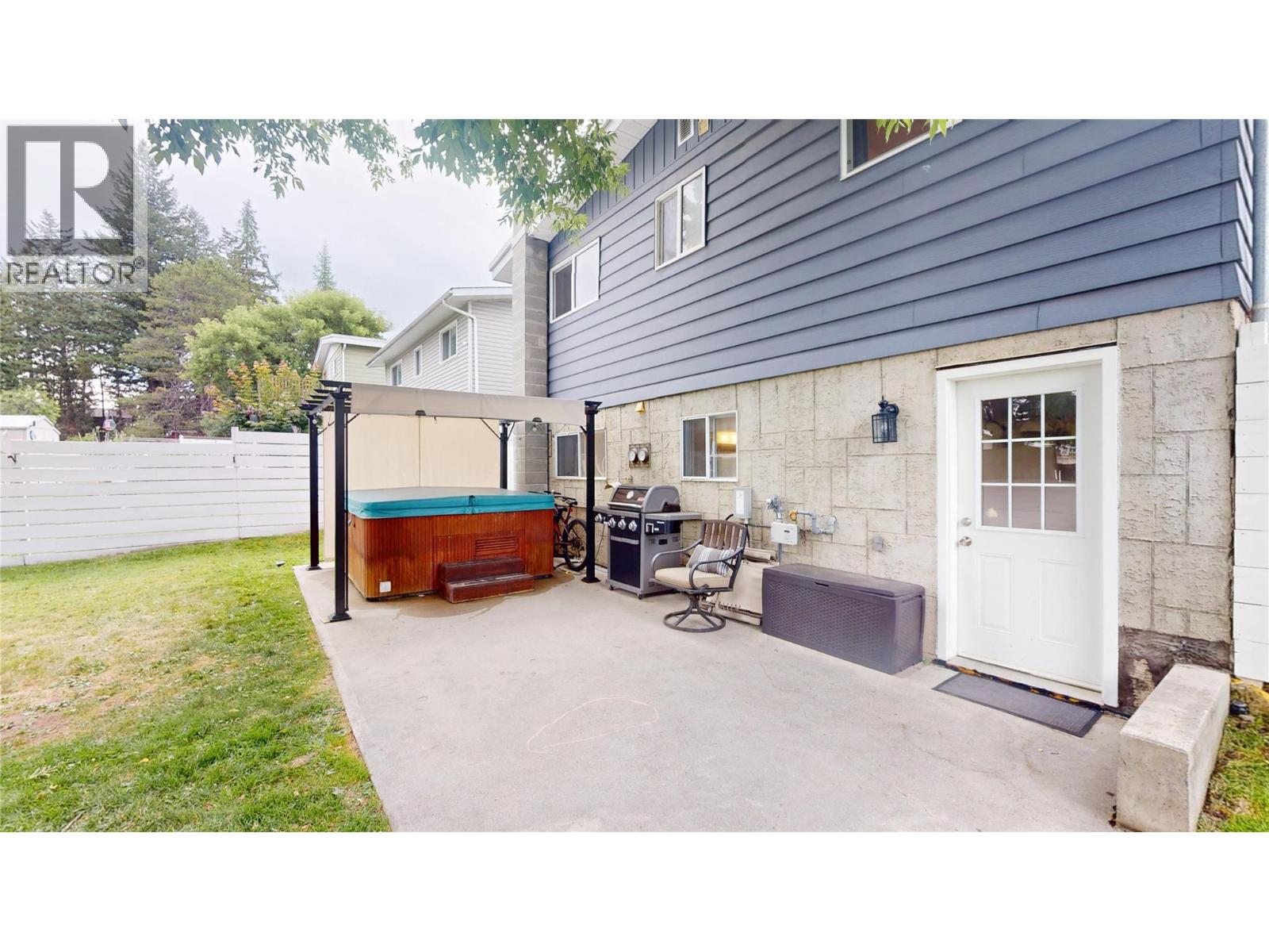 1108 11 Street S - 37