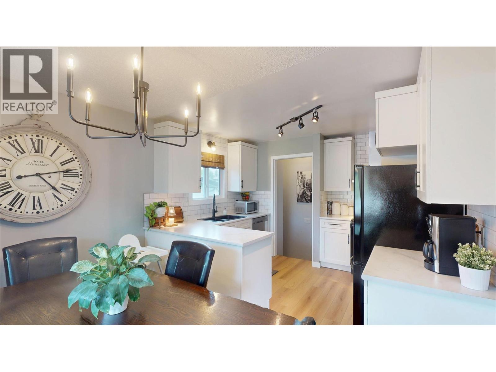 1108 11 Street S - 9