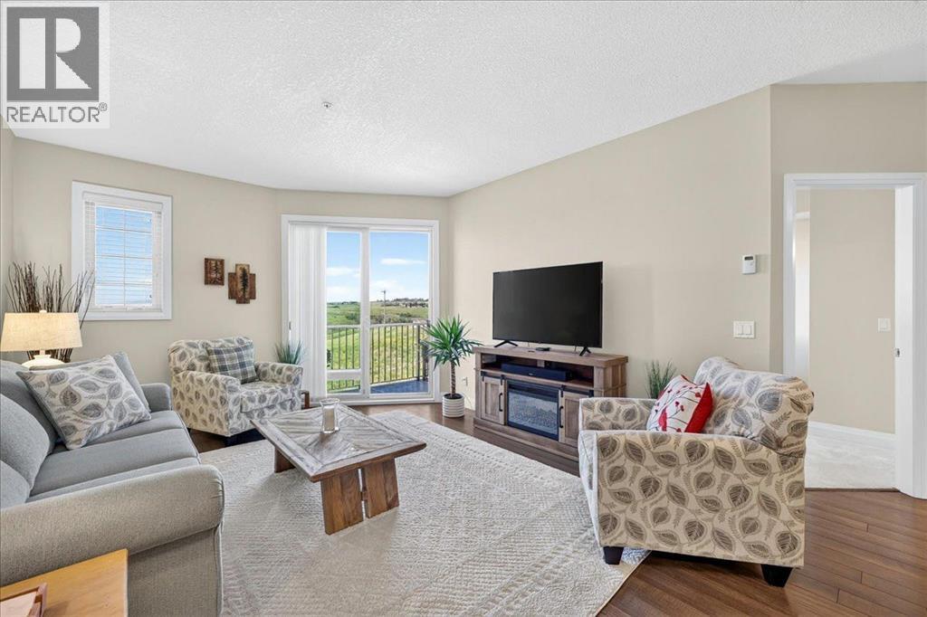 15 Sunset Square, Cochrane