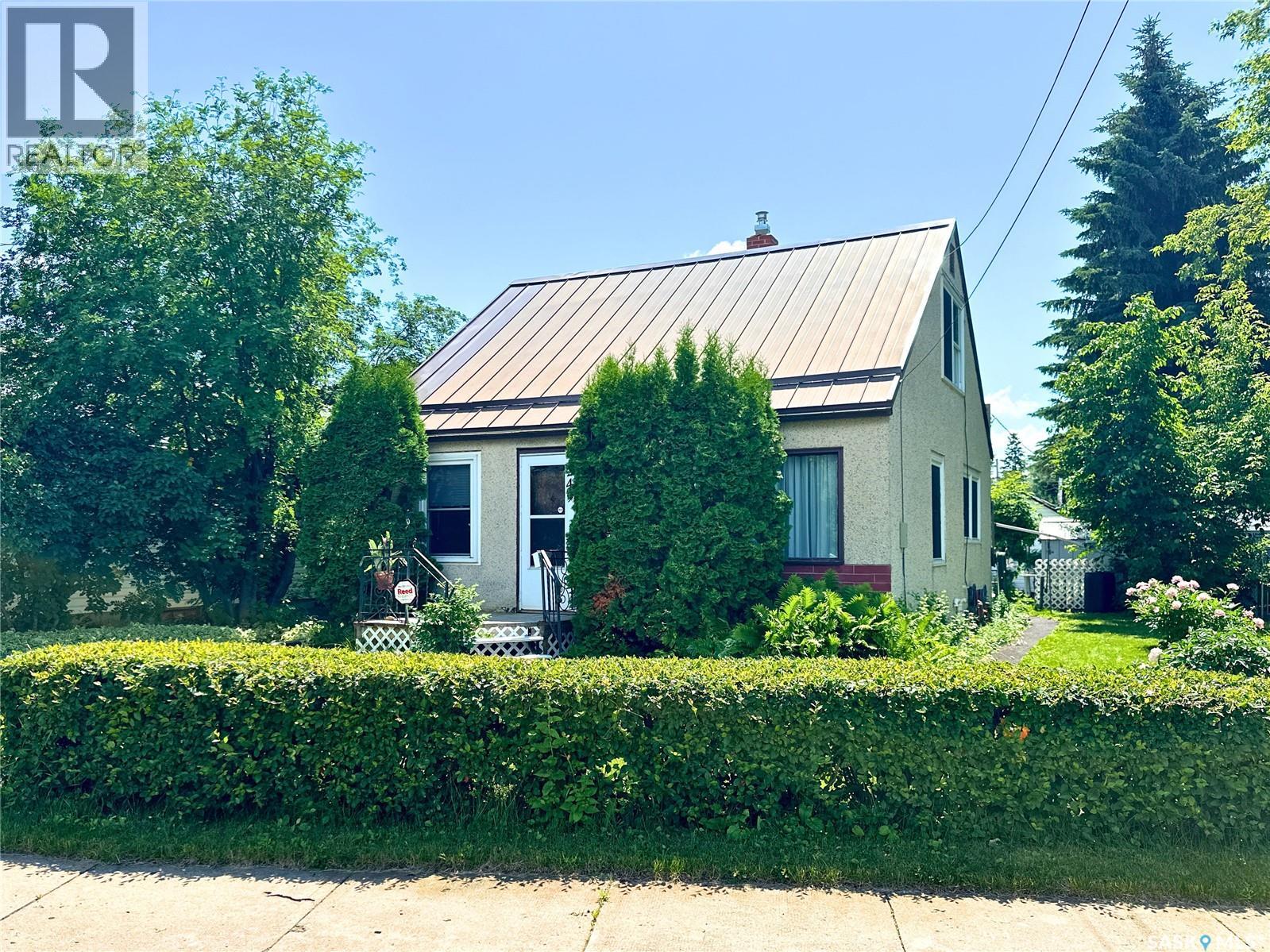 249 6th STREET E - 1
