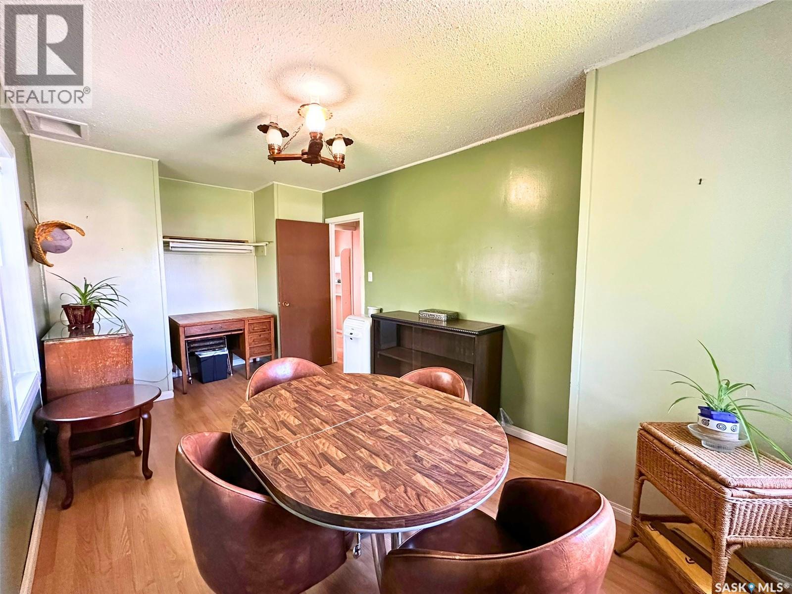 249 6th STREET E - 16