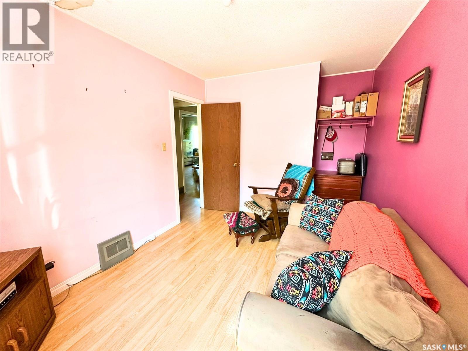 249 6th STREET E - 19