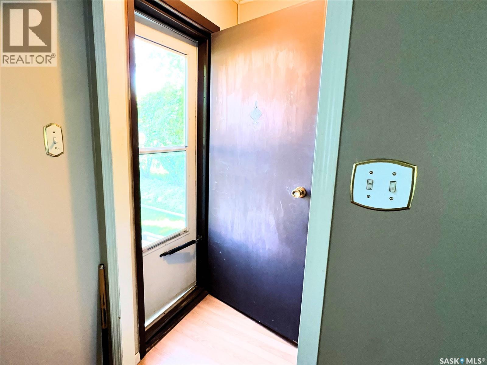 249 6th STREET E - 31