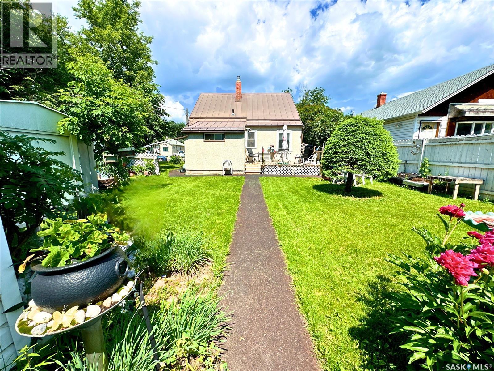249 6th STREET E - 32