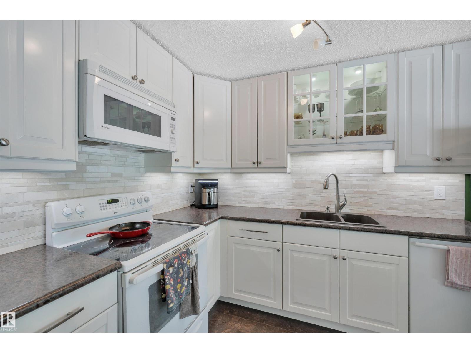 10678 Beaumaris RD NW - 13