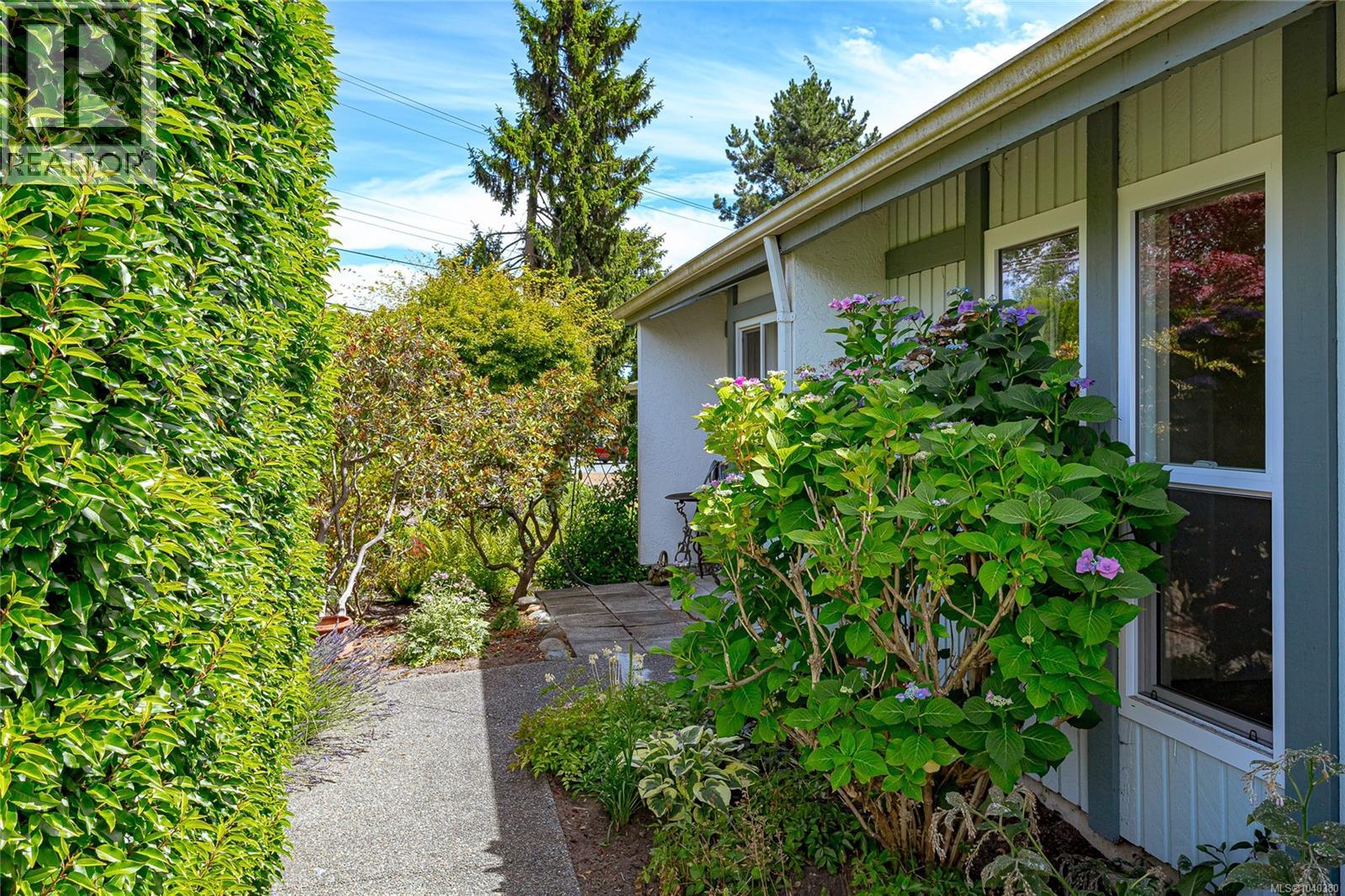 #2 4140 Interurban Rd - 6