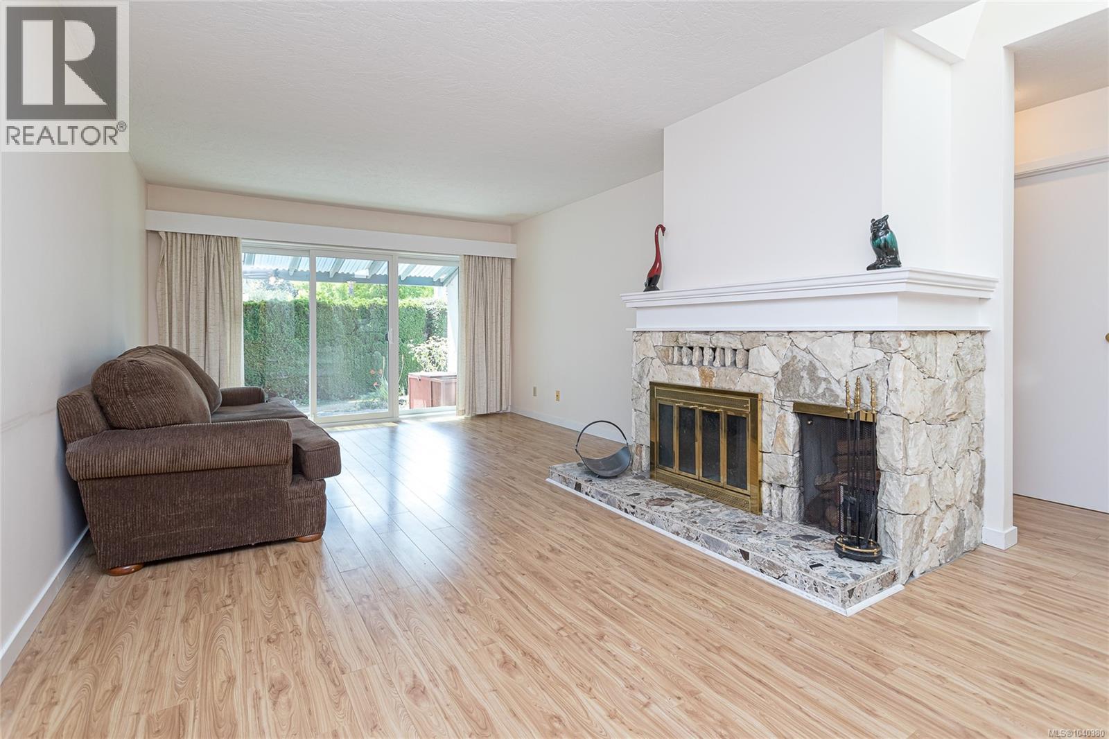 #2 4140 Interurban Rd - 11