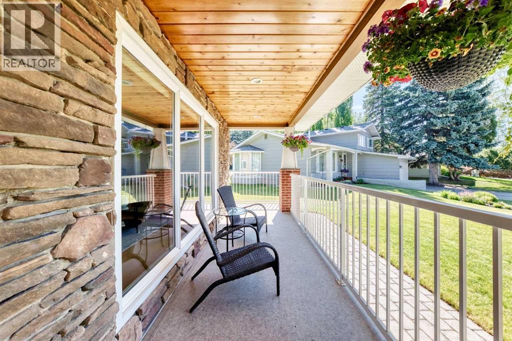 10416 Mapleridge Crescent SE - Image 8