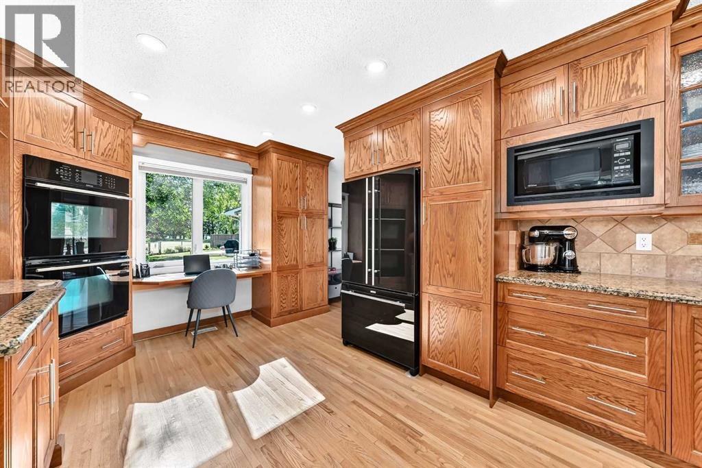 10416 Mapleridge Crescent SE - Image 15
