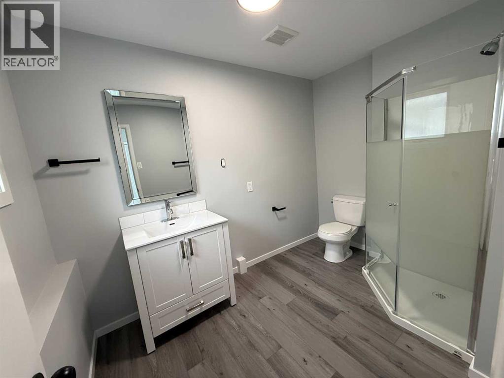 727 8 Street S - 7