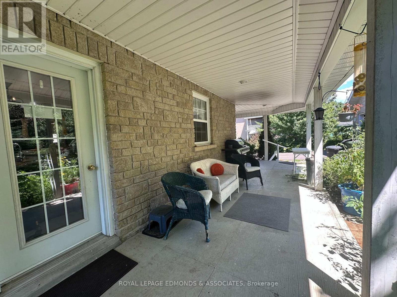 146 MARY STREET - 37