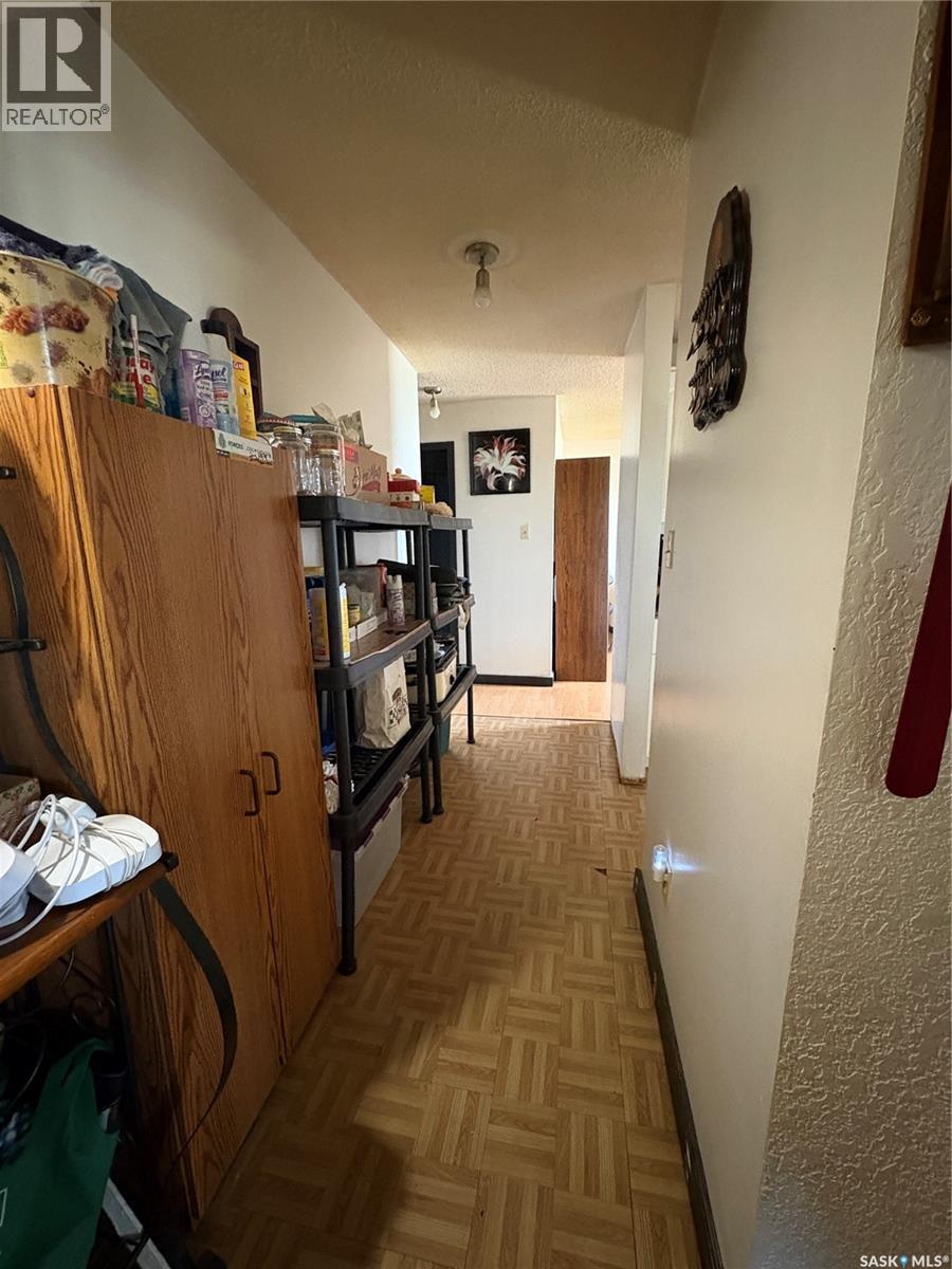 561 18th STREET E - 10