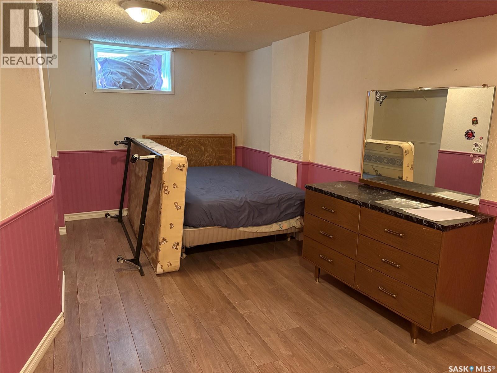 561 18th STREET E - 13