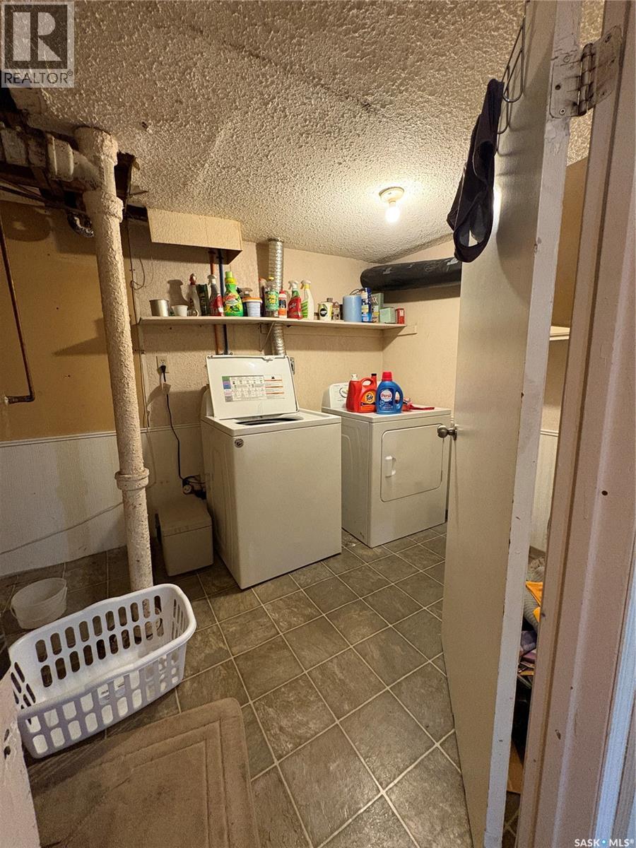 561 18th STREET E - 16