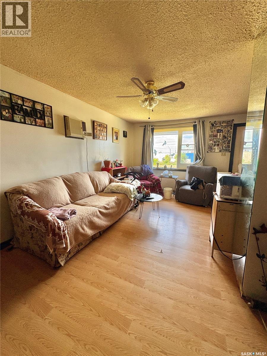 561 18th STREET E - 6