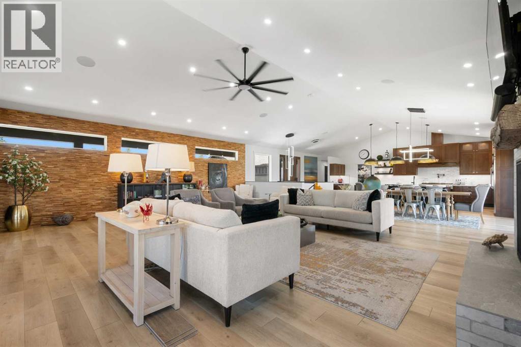 530155 88 Street E - 10