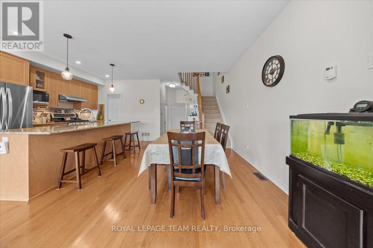 552 JACKDAW AVENUE - 12