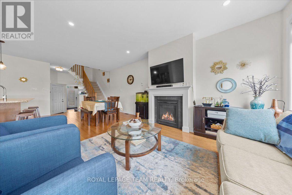 552 JACKDAW AVENUE - 16
