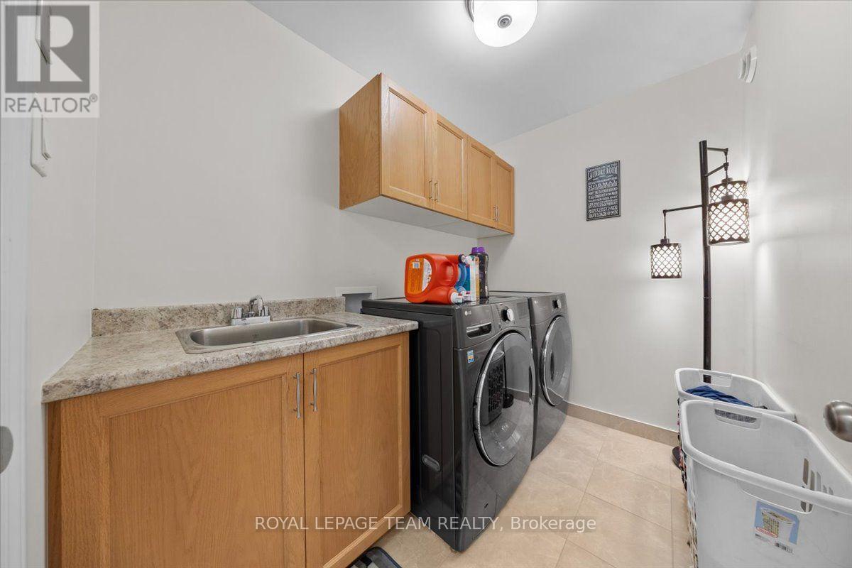 552 JACKDAW AVENUE - 24