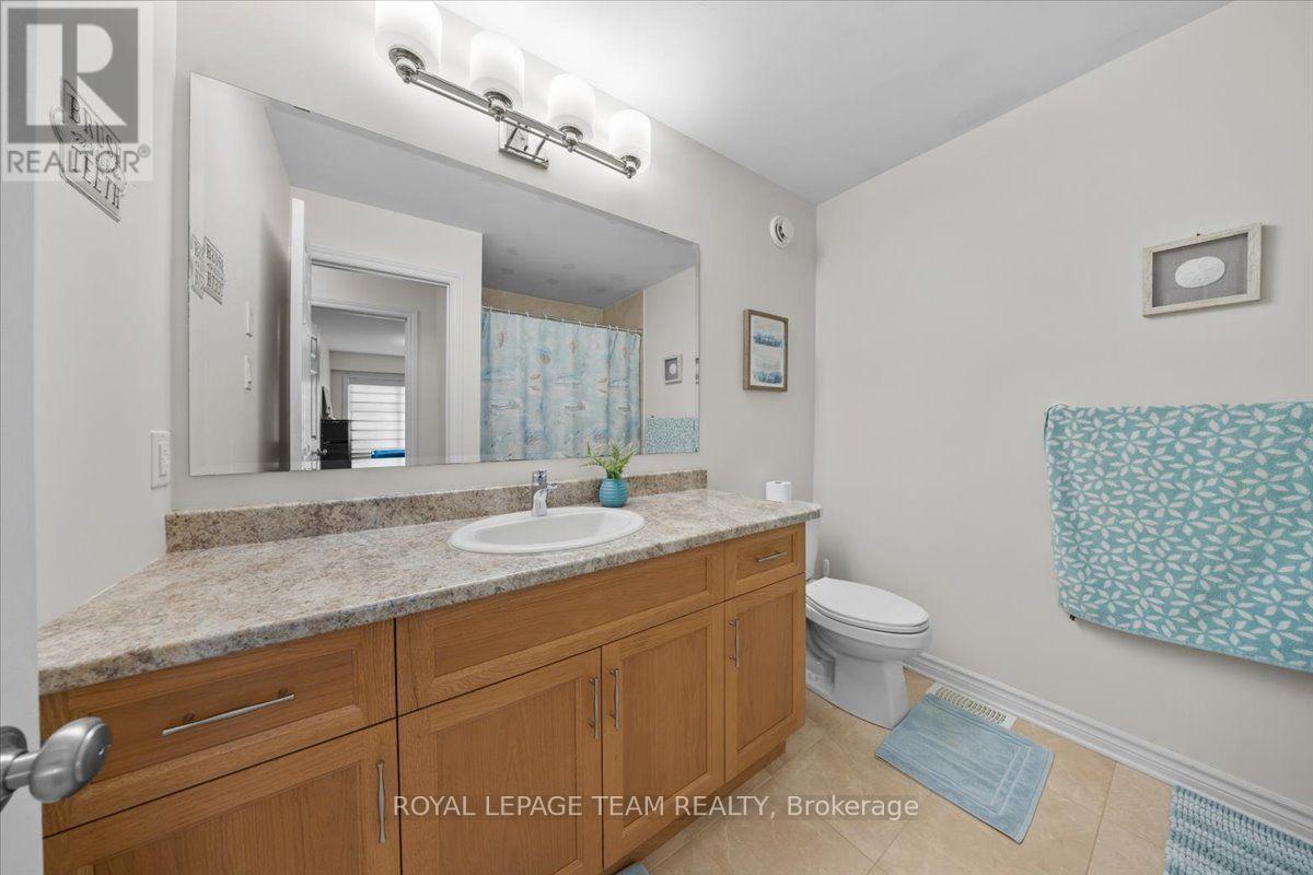 552 JACKDAW AVENUE - 26