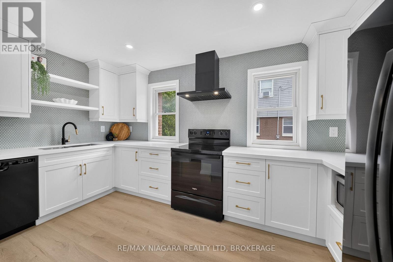 7072 DELL AVENUE - 12