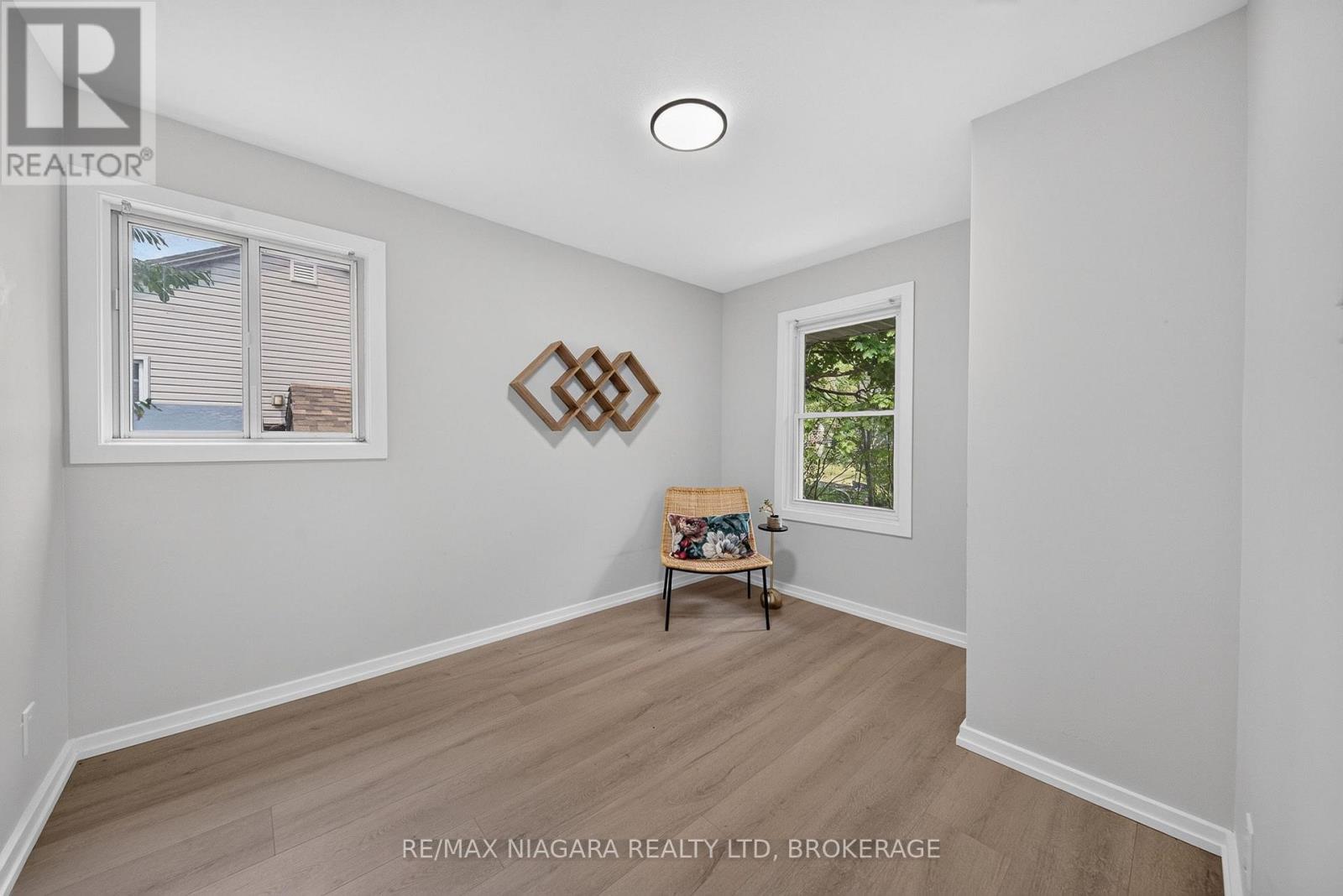 7072 DELL AVENUE - 15