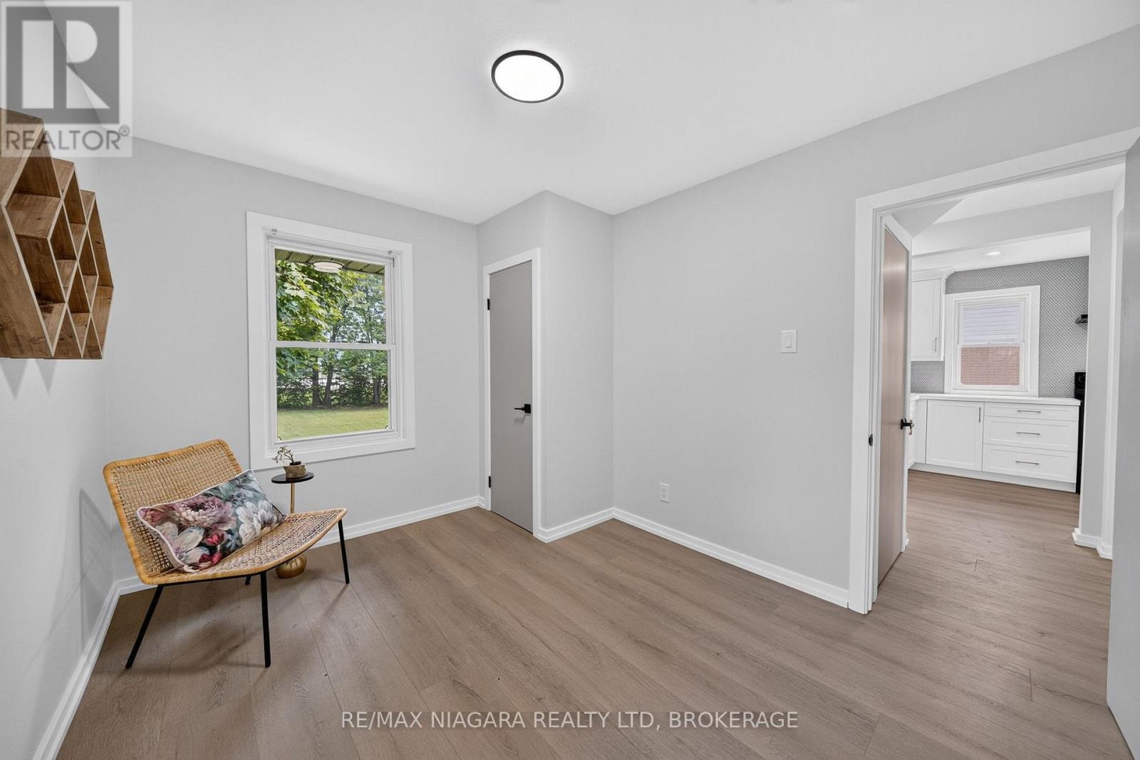 7072 DELL AVENUE - 16