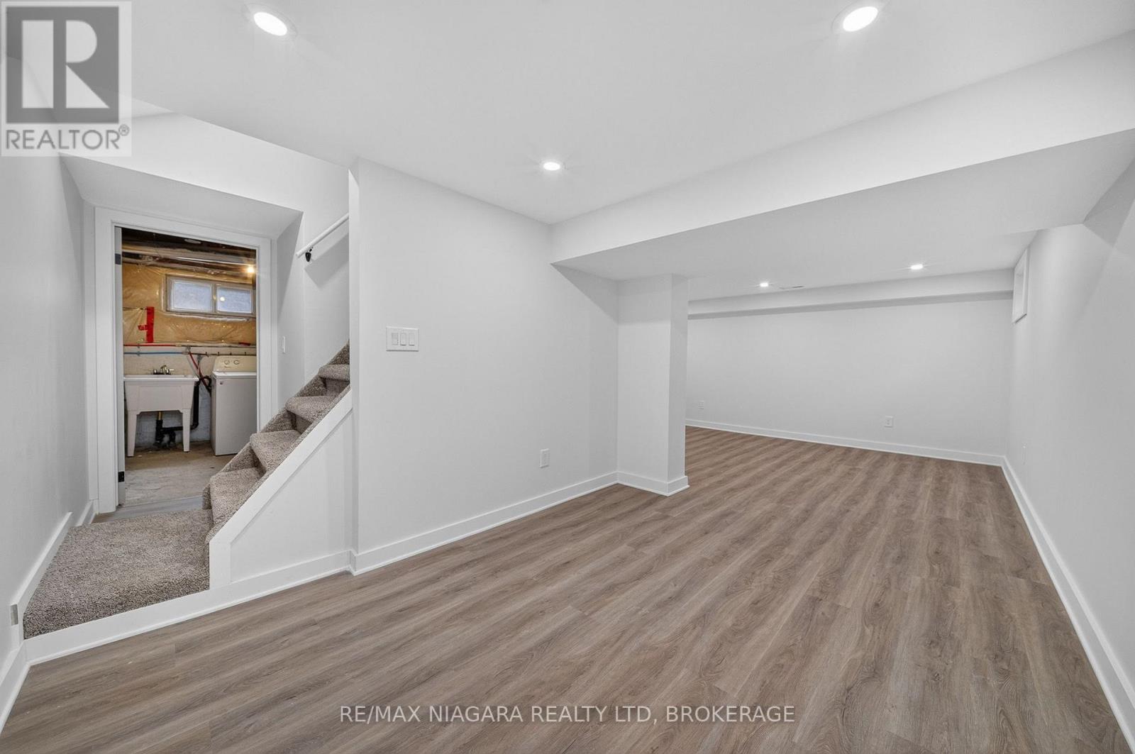 7072 DELL AVENUE - 27