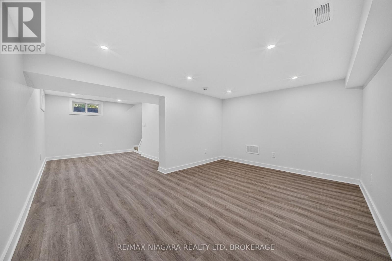 7072 DELL AVENUE - 28