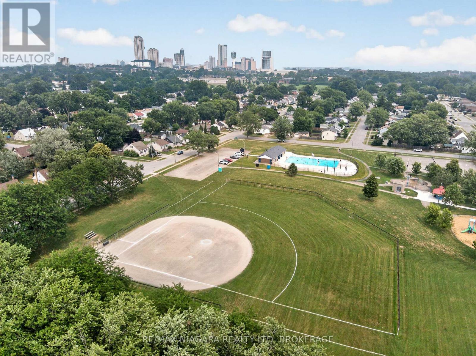 7072 DELL AVENUE - 7