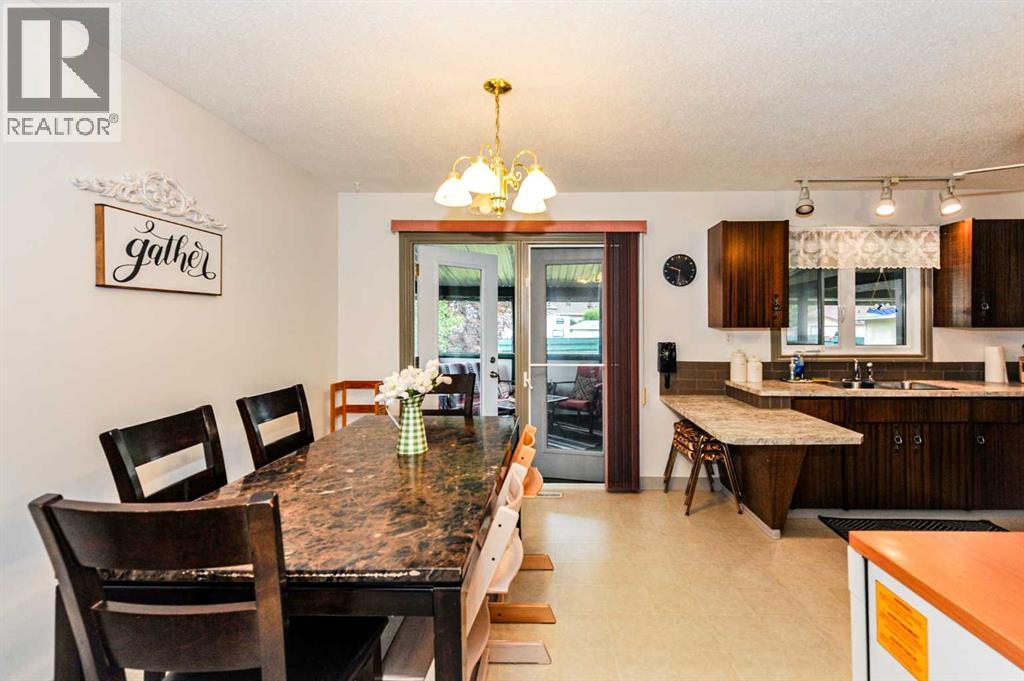 6314 44A Avenue - 11
