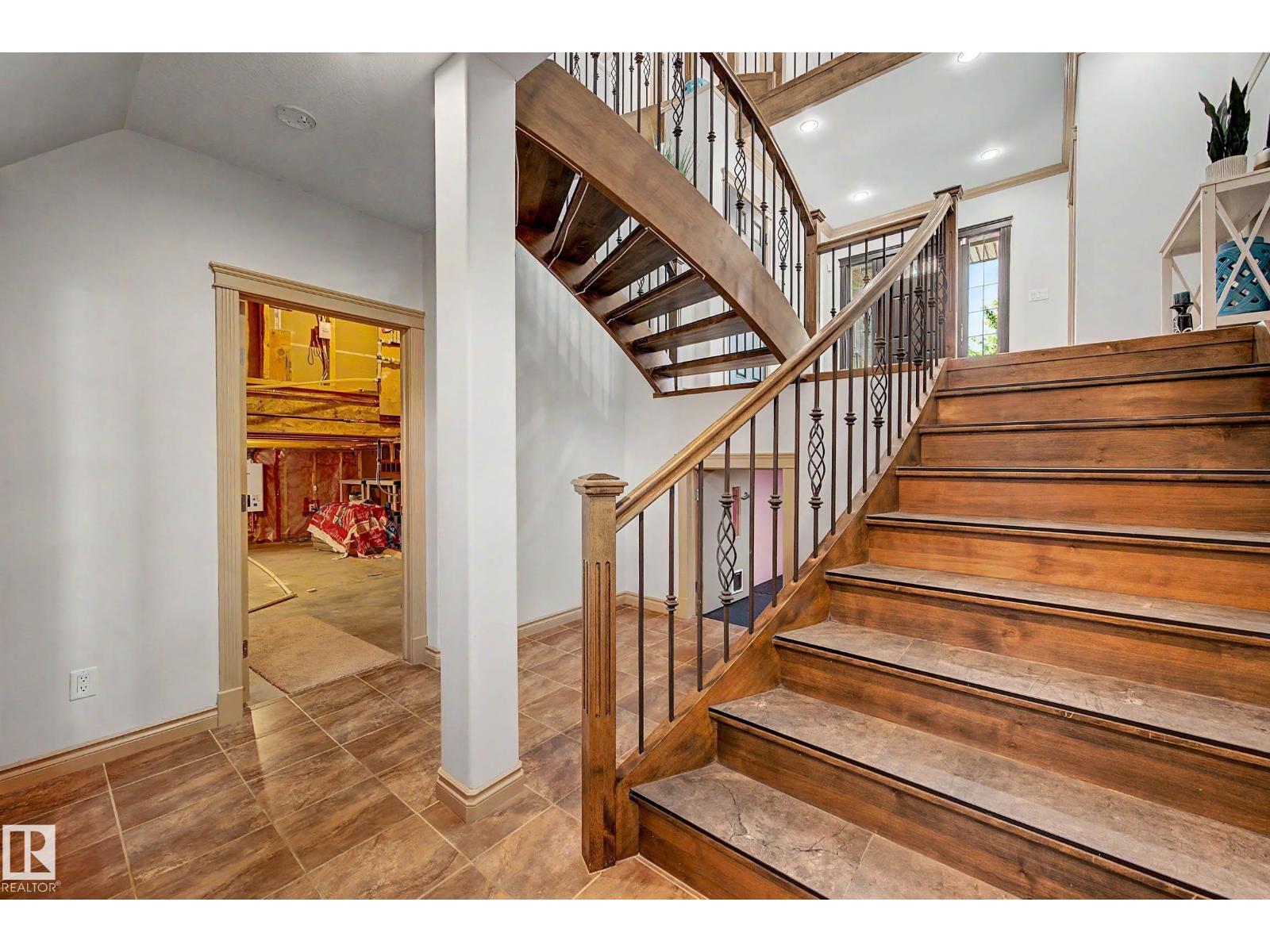 38 LONGVIEW PT - Image 45