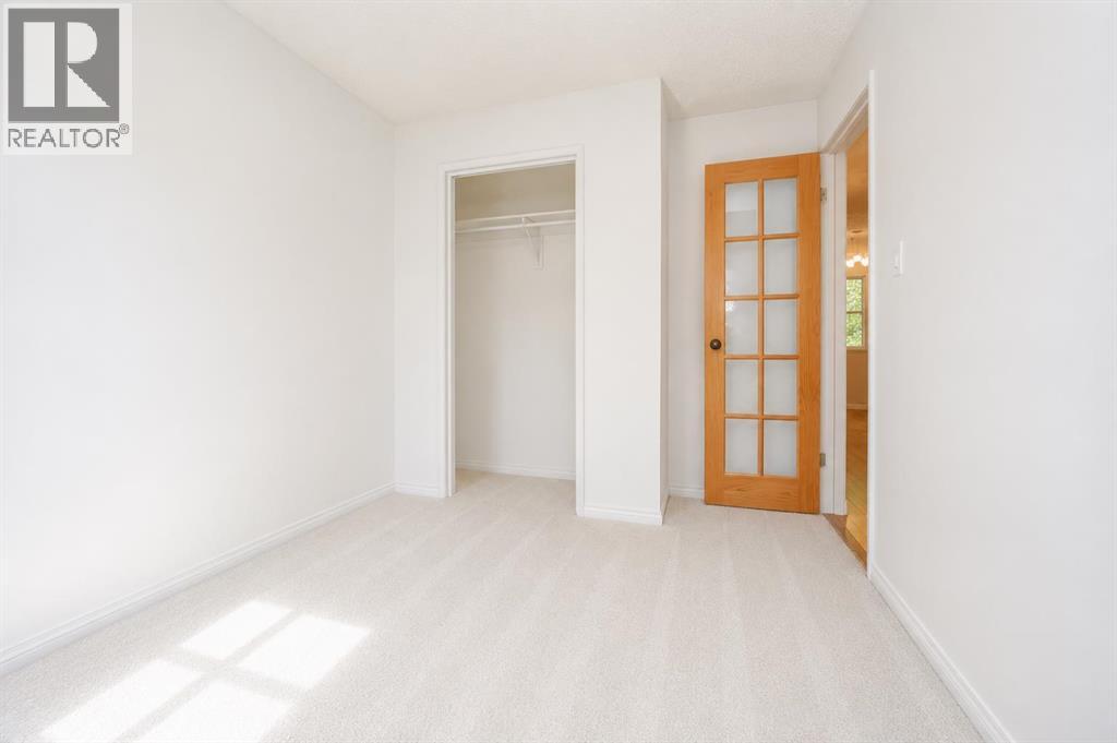 9918 70 Avenue - 10
