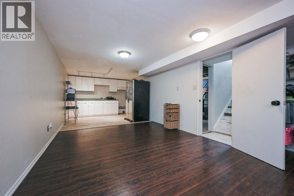 9918 70 Avenue - 17