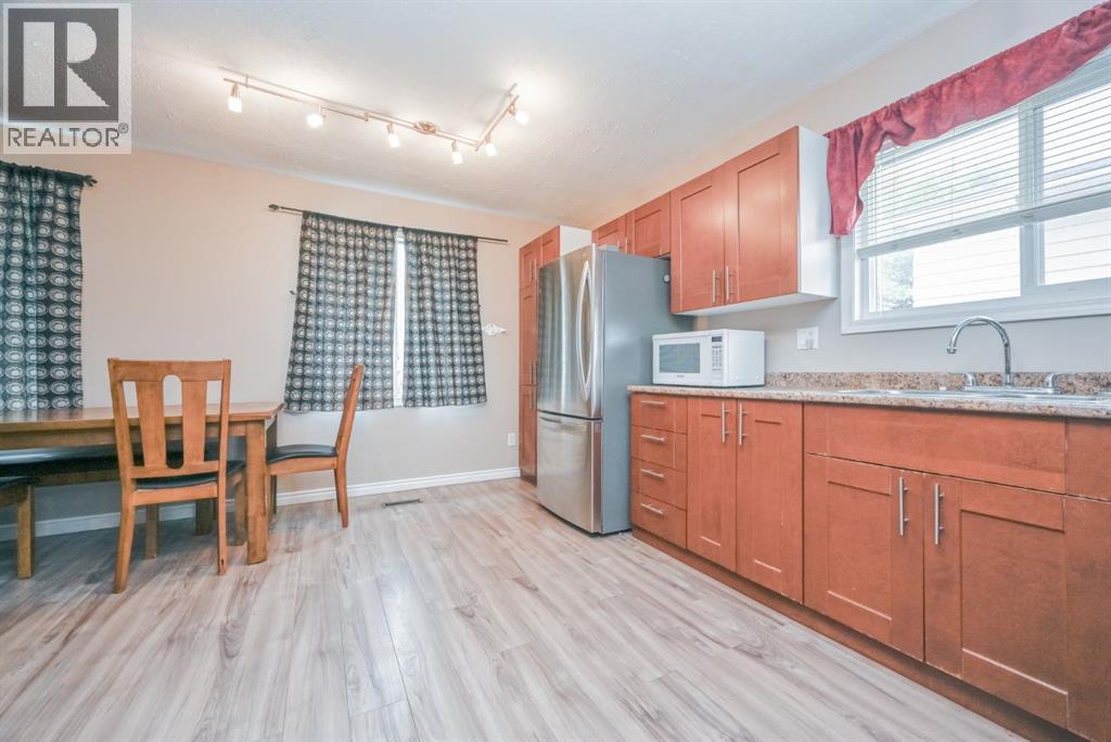9918 70 Avenue - 3