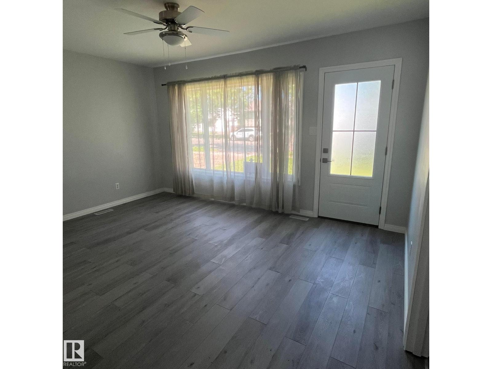 5212 51 Ave - Image 13