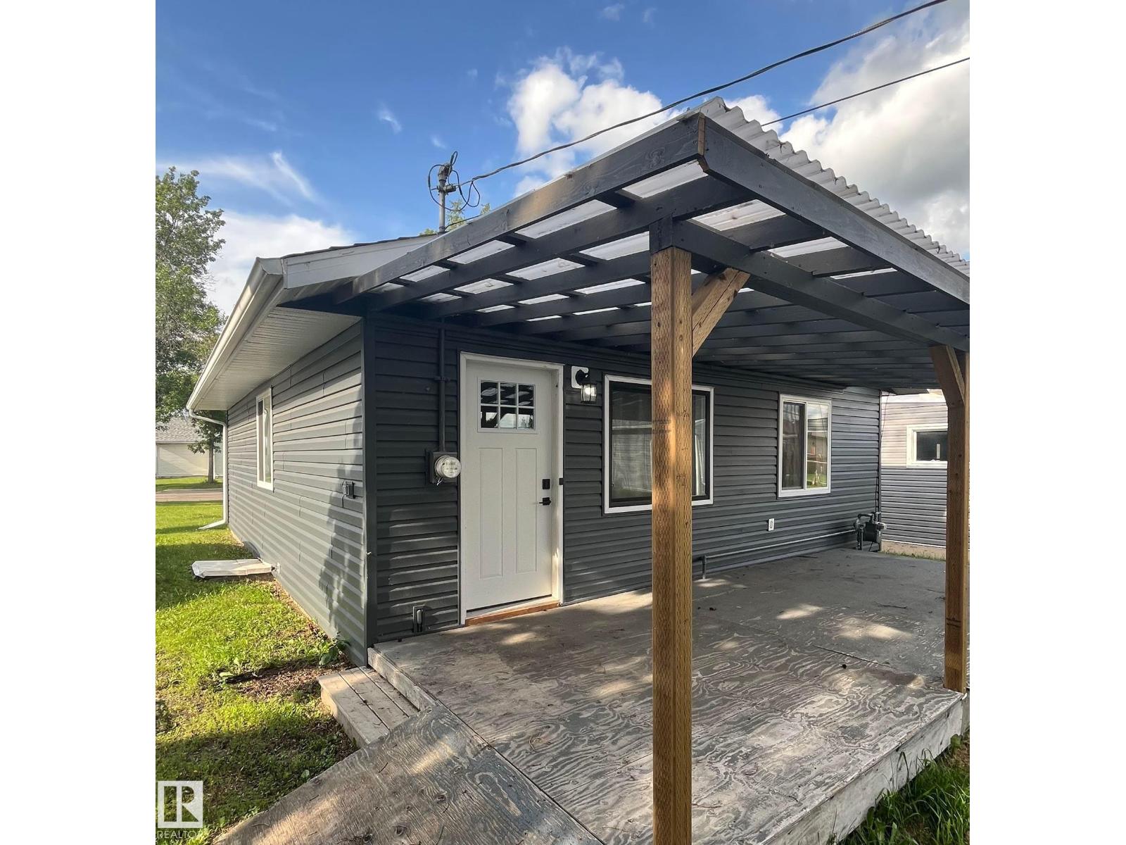 5212 51 Ave - Image 28