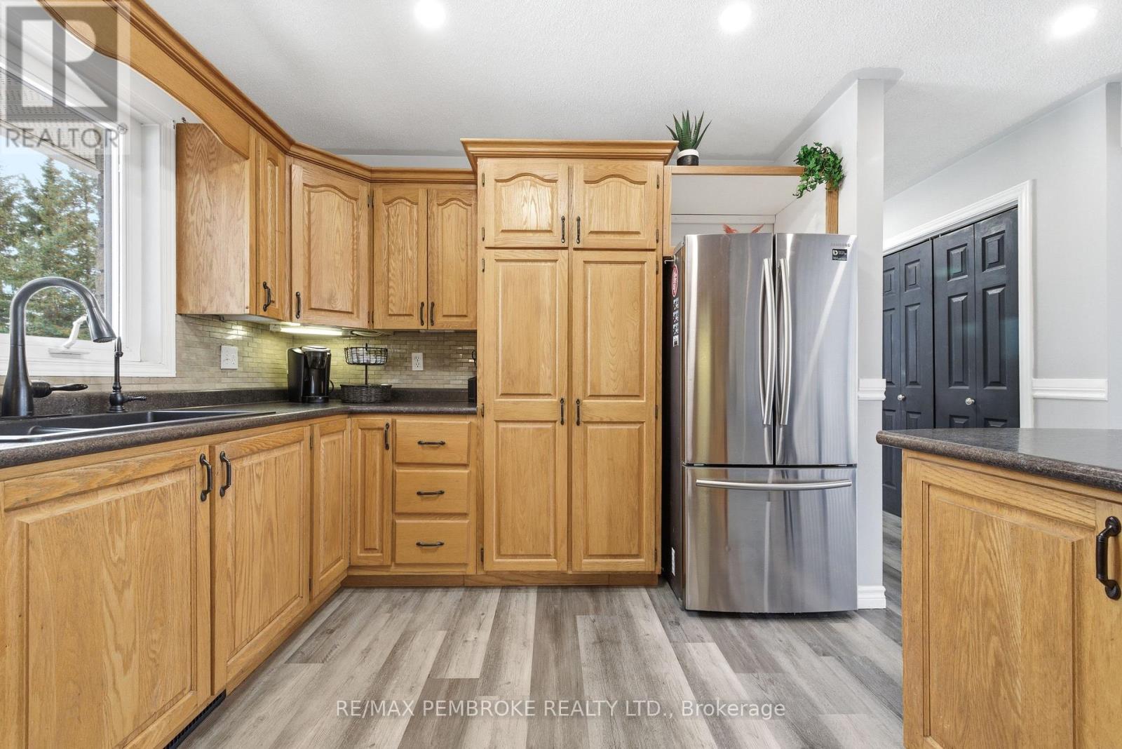 56 ROBERTSON DRIVE - Image 20