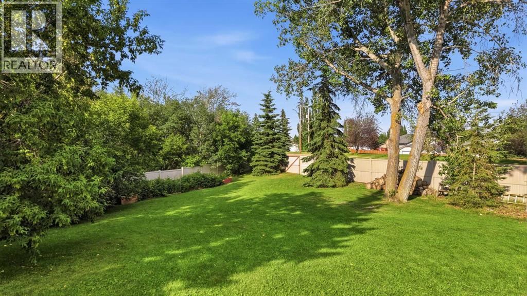 31 Willow Crescent - 33