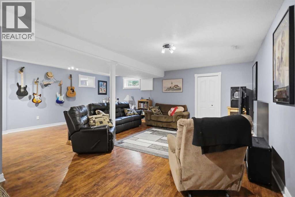 31 Willow Crescent - 22