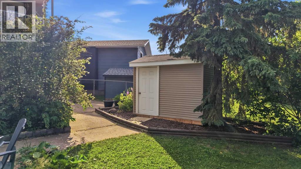 31 Willow Crescent - 32