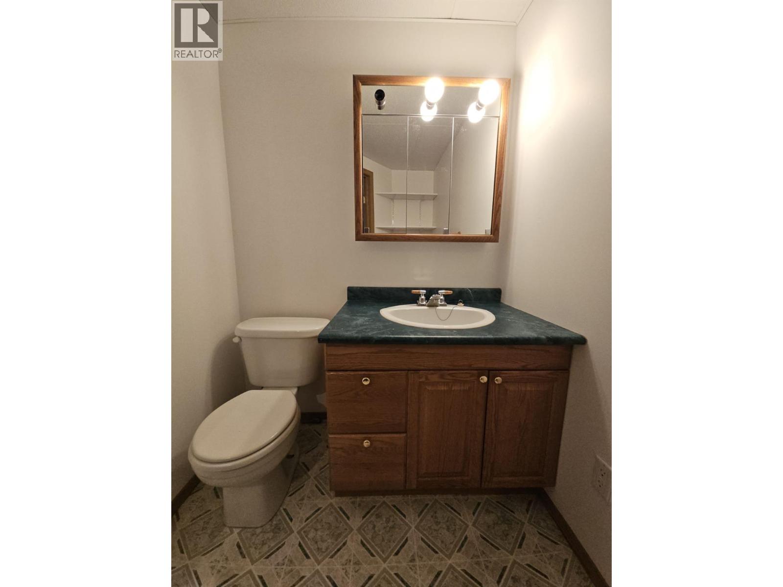 4013 52 Avenue NE - 55